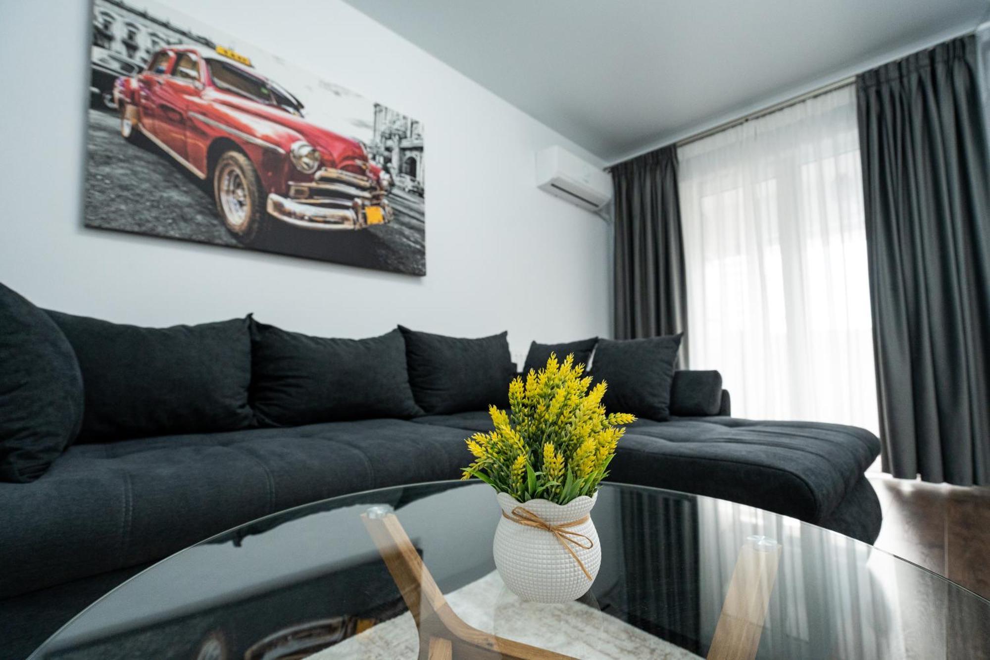 Comfort 2-room 10 Min To Parliament And Old Town Apartment *