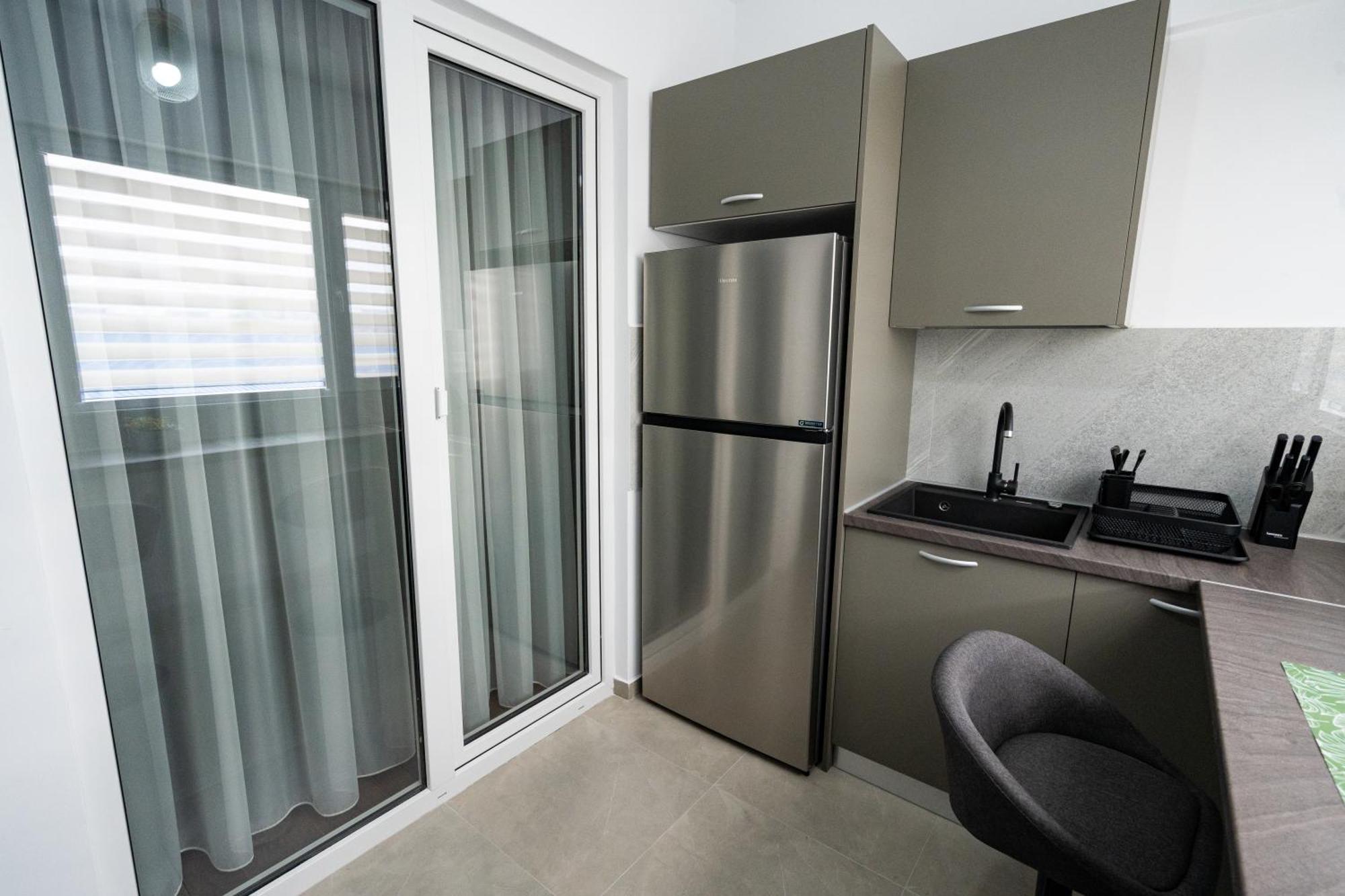 Comfort 2-room 10 Min To Parliament And Old Town Apartment