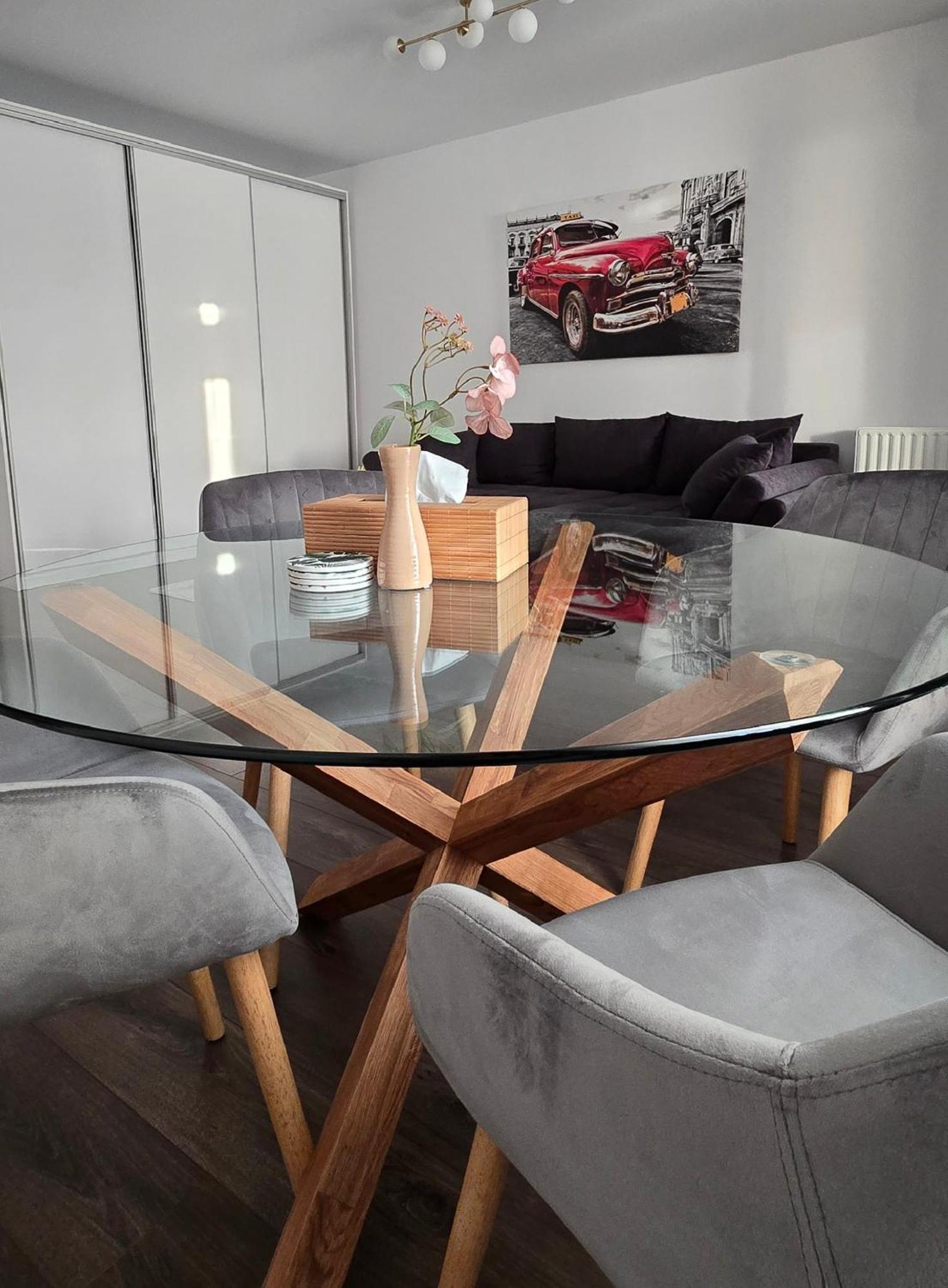 Comfort 2-room 10 Min To Parliament And Old Town Apartment *